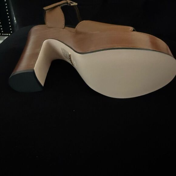 Brand new with box Gucci brown Leather Sandals with GG Logo cut size 10.5 - Picture 12 of 12